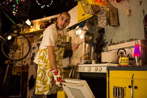 Resized-500-Gideon-Irving-in-kitchen-Maria_Baranova.jpg